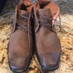 NWOT Men’s DeLaRentis size 10 shoe